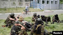 Проросійські бойовики у передмісті Донецька