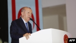 رجب طیب اردوغان، رئیس‌جمهور ترکیه، در قبرس شمالی. شنبه ۱۳ اردیبهشت