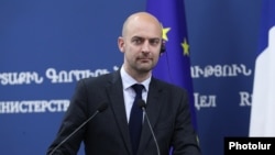 Armenia - French Foreign Minister Jean-Noel Barrot at a press conference in Yerevan, May 26, 2025.