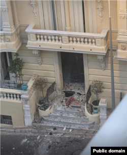 Під’їзд будинку в Монако після вибуху, в якому постраждали бізнесмен Вадим Єрмолаєв, його супутниця та його син. Монако, 29 червня 2026 року