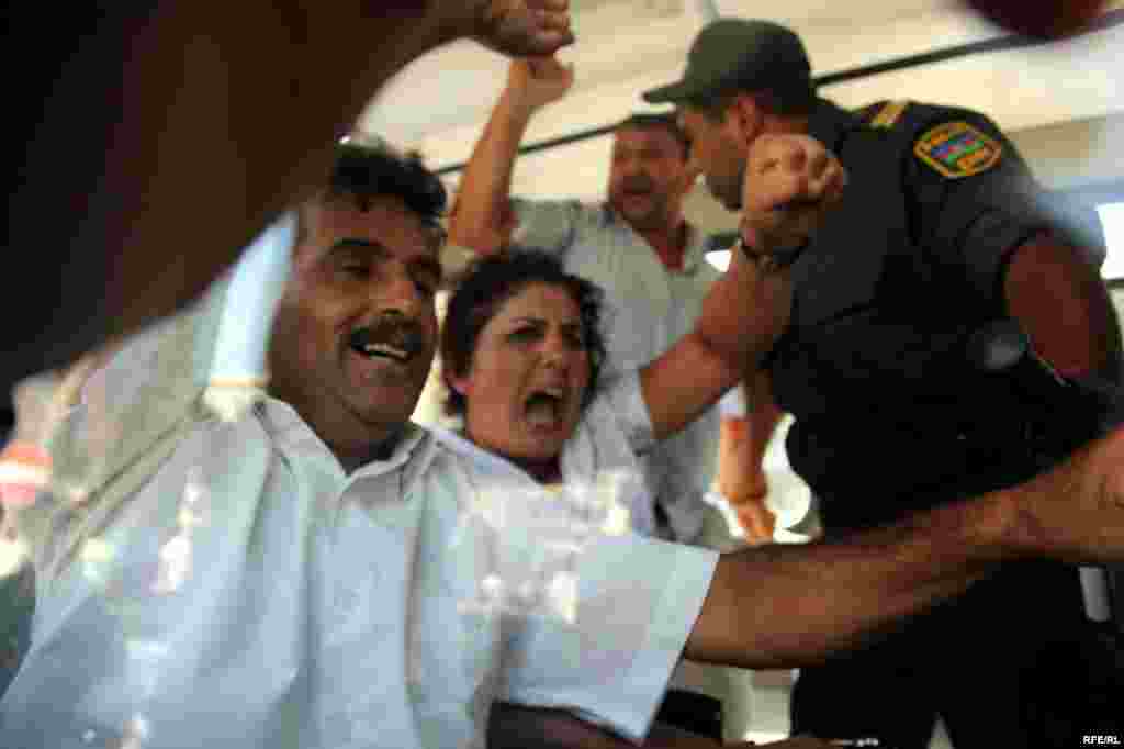 Bir seçki dairəsində #14