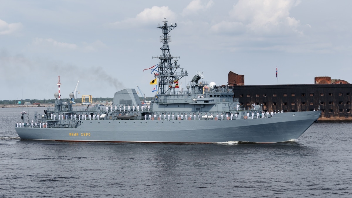 У мережі з’явилося нове відео атаки безпілотником російського корабля «Іван Хурс»