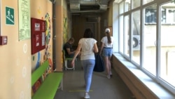 В коридорах севастопольской детской поликлиники №2