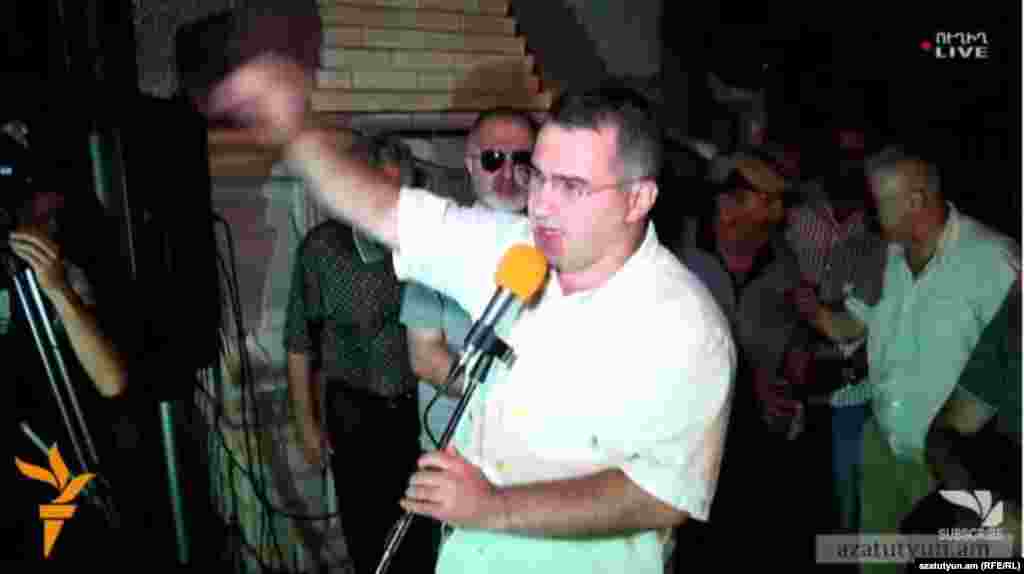 Armenia - Armen Martirosian, leading member of the opposition Zharangutyun (Heritage) in Khorenacti street, 23July, 2016