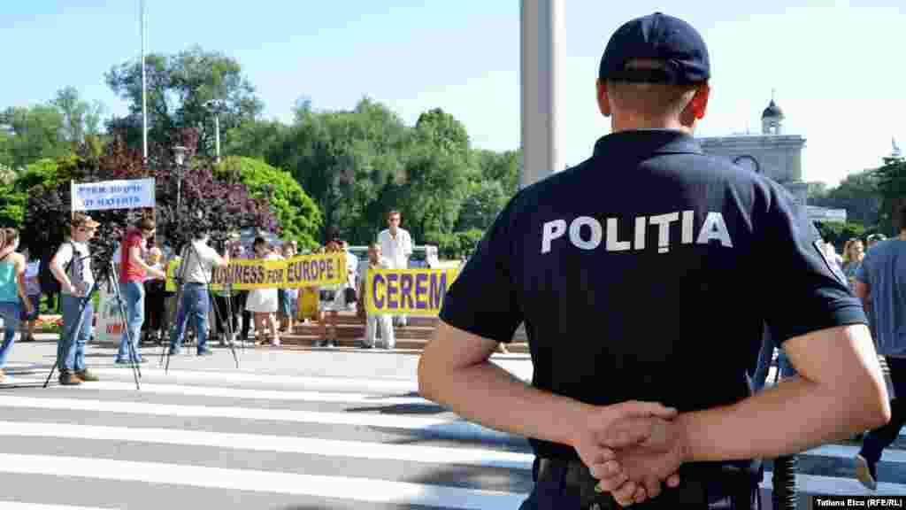 Moldova - Protest of little businessmen, Chișinău