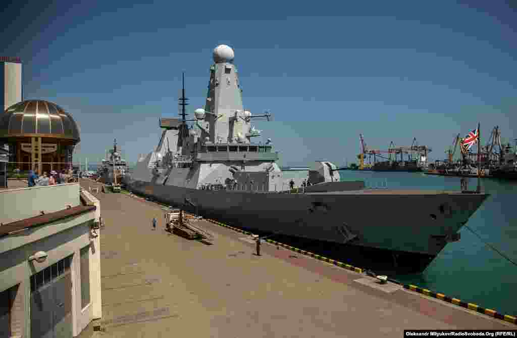 Эскадренный миноносец Duncan (type 45 destroyer) &ndash;&nbsp;тип современных эсминцев с управляемым ракетным оружием. Был спущен на воду в 2010 году