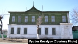 Историческое здание гостиницы «Ливадия» в Павлодаре, которое расположено по улице Ленина. Фото Федора Ковалева.