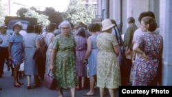 Обычная городская очередь, 1963 год