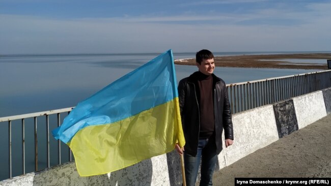 «Помним, боремся, победим!»: «Чонгар» в годовщину захвата Крыма (фотогалерея)