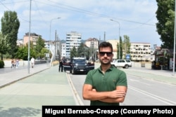 Miguel Bernabo-Crespo gjatë një vizite në Kosovë.