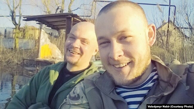 «Кіборги»-медики Костянтин Сутулов і Володимир Небір