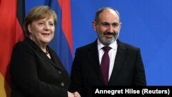 Germany -- Armenian Prime Minister Nikol Pashinian and German Chancellor Angela Merkel meet at the Chancellery in Berlin, February 13, 2020