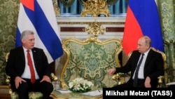 Керівник Куби Мігель Діас-Канель Бермудес та очільник Кремля Володимир Путін