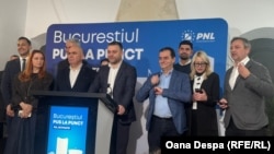 Ciprian Ciucu, alături de colaboratorii săi din PNL în aceste alegeri.
