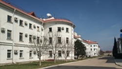 Тыльная сторона главного корпуса филиала МГУ в Севастополе