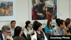 Students from Charles University spend a day at RFE/RL