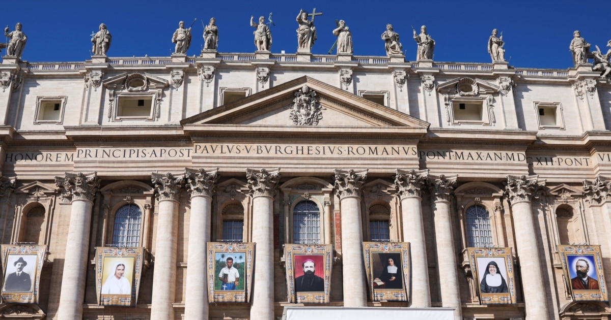 რომის პაპმა ლეონ XIV-მ შვიდი პირი შერაცხად წმინდანად - მათ შორის ერთ დროს სატანისტი მღვდელი