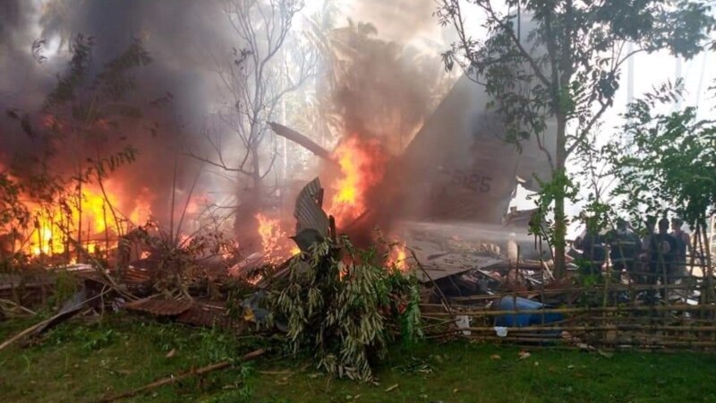 Се урна филипински воен авион, 17 загинати