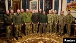 Președintele Ucrainei, Volodimir Zelenski, la o ședință cu noii comandanți militari numiți la conducerea Armatei. 10 februarie 2024, Kiev
