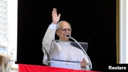 Papa Leon conduce rugăciunea Angelus la Vatican, 3 mai 2026.