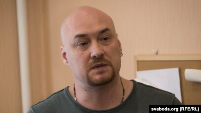 Жалаңаш кеуде фотолары