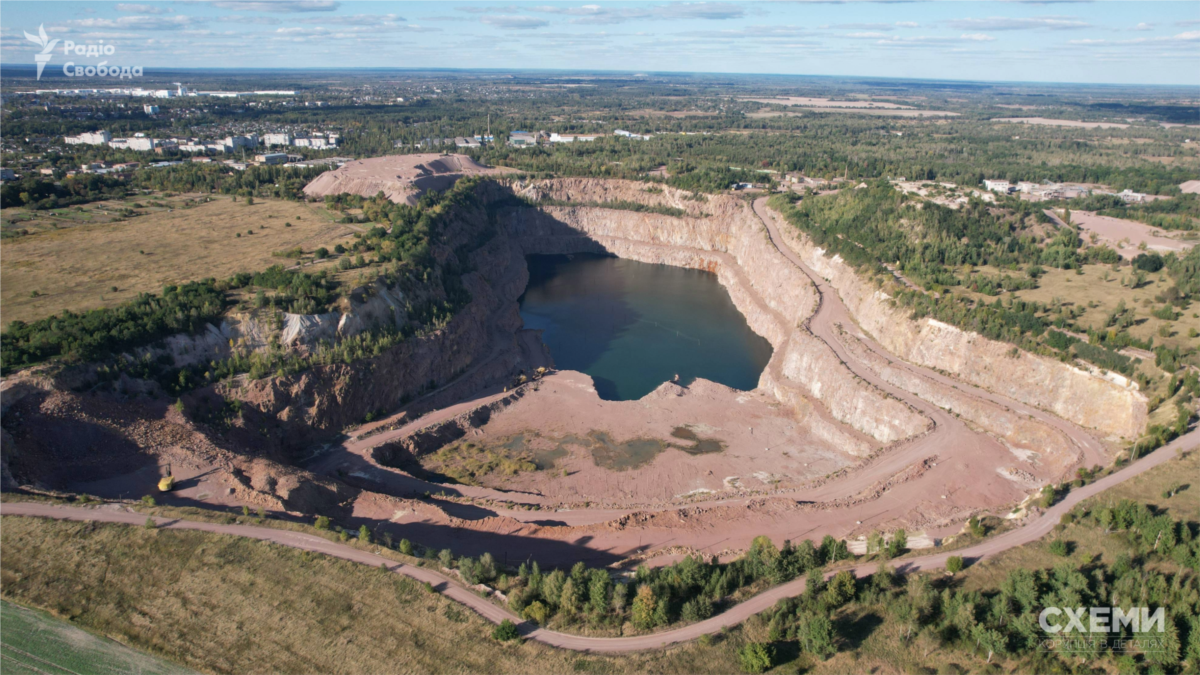 Затоплений Коростенський гранітний кар’єр