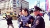 Алексей Ворсин во время задержания. Архивное фото 