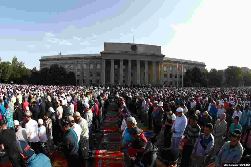 Ramadan namaz Bishkek Kyrgyzstan 29 July 2014 