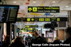 Pentru un zbor direct către Statele Unite, Aeroportul „Henri Coandă” trebuie să respecte timpul alocal transferului de pasageri.