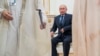 Владимир Путин готовится к переговорам с фактическим правителем ОАЭ, наследным принцем Абу-Даби, шейхом Мухаммадом ибн Заидом Аль Нахайяном. Москва, 1 июня 2018 года