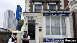 Britanska policija ispred kuće koju su koristila dva pripadnika GRU u slučaju Skripal