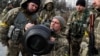 «Ситуация изменилась». Почему Запад согласился на поставки оружия Украине