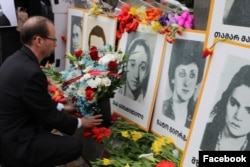 ალან პერსელი, აშშ-ის ელჩის მოვალეობის შემსრულებელი