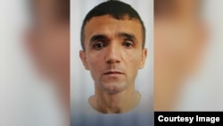 Сафаралӣ Валӣ ба он айбдор шудааст, ки ҳамсар, хоҳари ҳамсар ва хоҳарзодаи онҳоро куштааст.