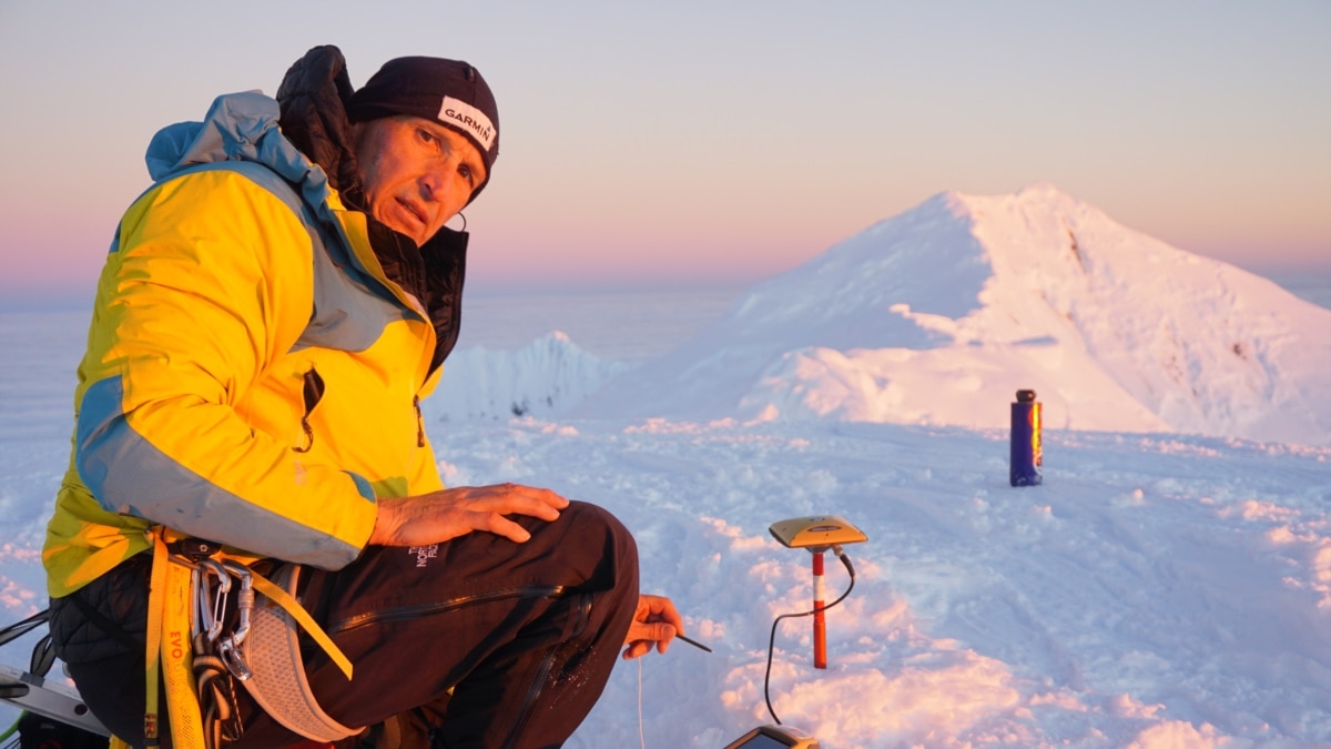 Той е единственият алпинист в света, обходил и трите ръба