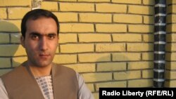 د پوهنتون استاد، عزت الله پېژاند 