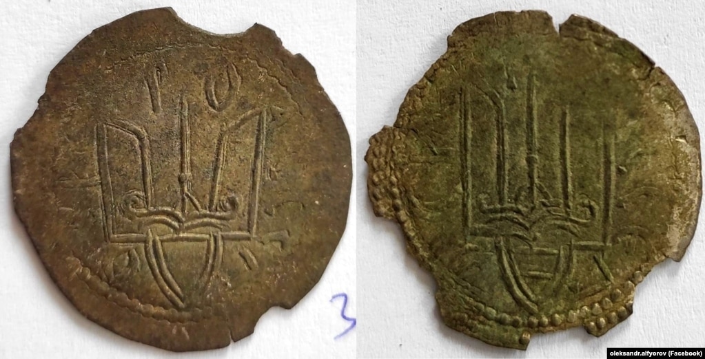 Дві із 38 монет періоду України-Русі з «Городницького скарбу». Їх датують 1010–1019 роками