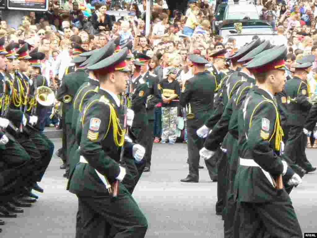 Парад в Києві. День Незалежності 24 серпня 2009 - Війська на марші