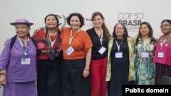 Дарья Егерева (четвертая слева) на ноябрьской коференции Конференции ООН по климату COP26