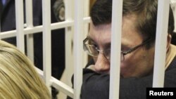 Юрий Луценко, суд в Киеве, 27 февраля 2012