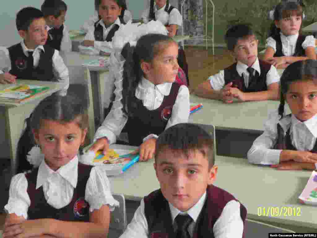 Schoolchildren in Kaspiysk, Daghestan, on September 1