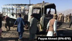 Pakistanyň howpsuzlyk güýçleri 18-nji oktýabrda Kwettada amala aşyrylan hüjümiň bolan ýerini seljerýärler.