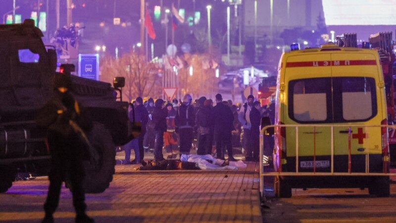 Së paku 40 të vrarë në sulmin në një sallë koncertesh pranë Moskës