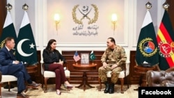 د امریکايي پلاوي او عاصم منیر ترمینځ د غونډې یو انځور 
