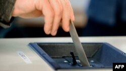 Glasanje na izborima, ilustrativna fotografija