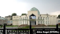 абай тв музейные истории. 7A05F1D2 35BF 4B0A B021 AF6103B3799C w250 r1 s. абай тв музейные истории фото. абай тв музейные истории-7A05F1D2 35BF 4B0A B021 AF6103B3799C w250 r1 s. картинка абай тв музейные истории. картинка 7A05F1D2 35BF 4B0A B021 AF6103B3799C w250 r1 s. Музей Абая в Семее отмечает в этом году две памятные даты: 165-летие со дня рождения великого писателя и 70-летие самого музея. Музей Абая – одна из самых популярных достопримечательностей города. абай тв музейные истории. 7A05F1D2 35BF 4B0A B021 AF6103B3799C w250 r1 s. абай тв музейные истории фото. абай тв музейные истории-7A05F1D2 35BF 4B0A B021 AF6103B3799C w250 r1 s. картинка абай тв музейные истории. картинка 7A05F1D2 35BF 4B0A B021 AF6103B3799C w250 r1 s. Музей Абая в Семее отмечает в этом году две памятные даты: 165-летие со дня рождения великого писателя и 70-летие самого музея. Музей Абая – одна из самых популярных достопримечательностей города.