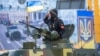 Українським військовим довіряють 96% опитаних