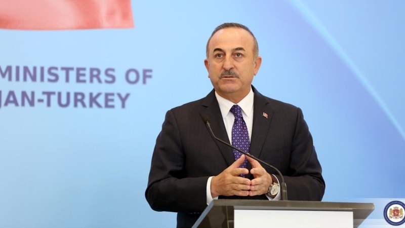 Шефот на турската дипломатија Чавушоглу во посета на Ирак 