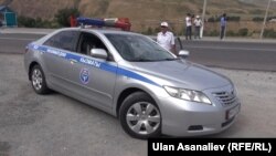 Автомобиль милиции в Бишкеке. 