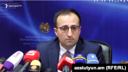 Министр здравоохранения Армении Арсен Торосян (архив)